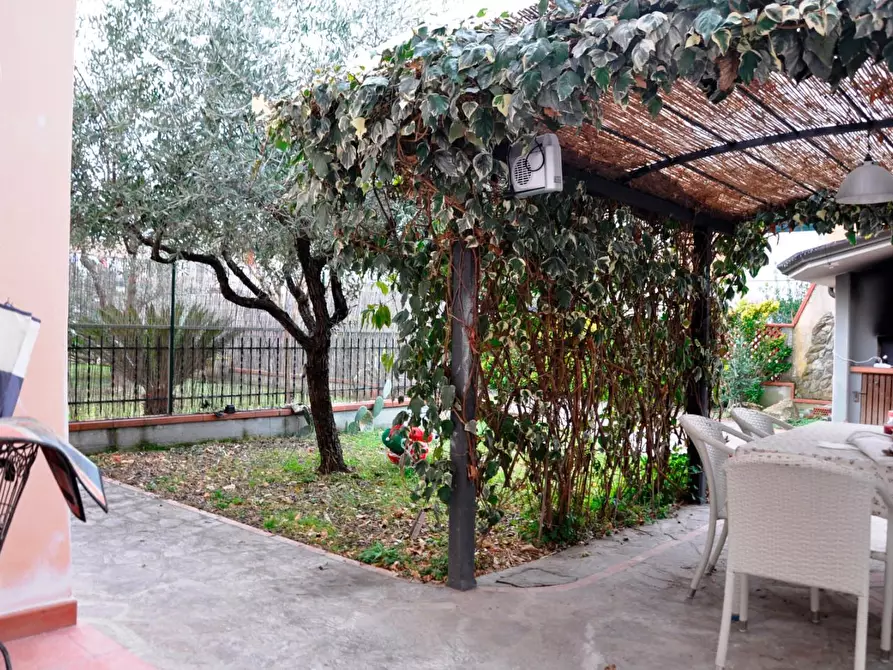 Immagine 37 di Casa bifamiliare in vendita  a Carrara