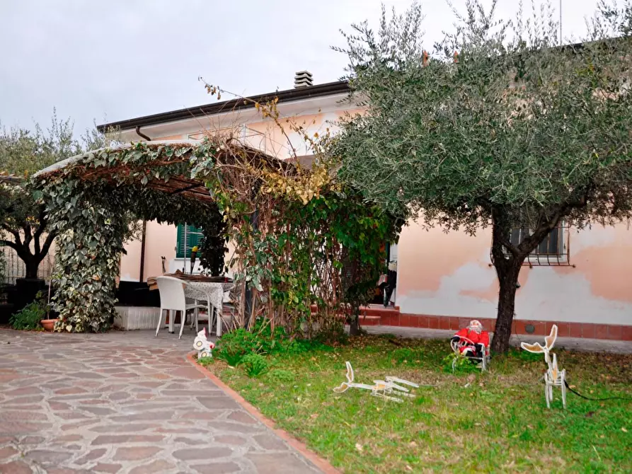 Immagine 42 di Casa bifamiliare in vendita  a Carrara