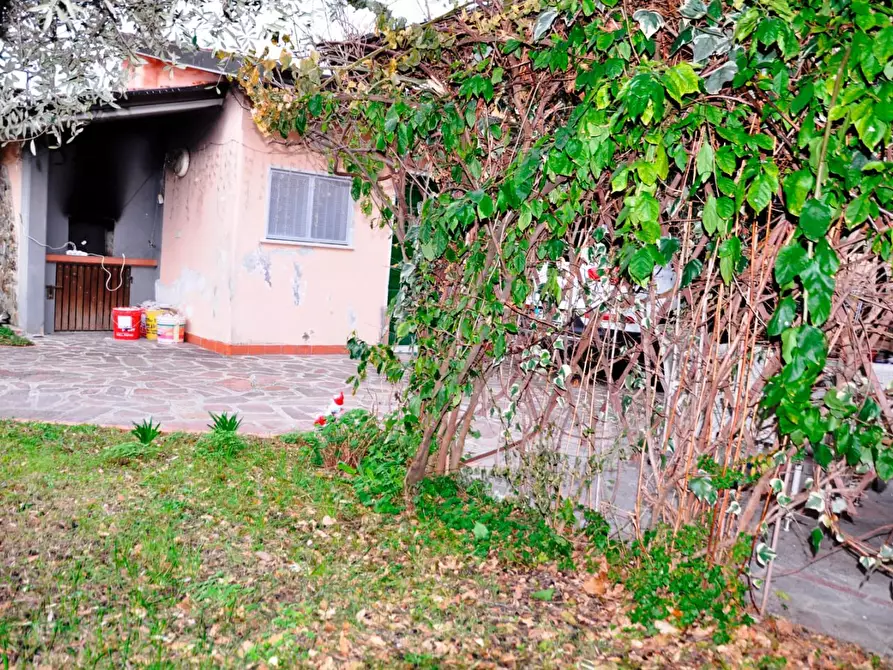 Immagine 41 di Casa bifamiliare in vendita  a Carrara