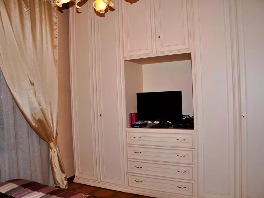 Immagine 26 di Casa bifamiliare in vendita  a Carrara