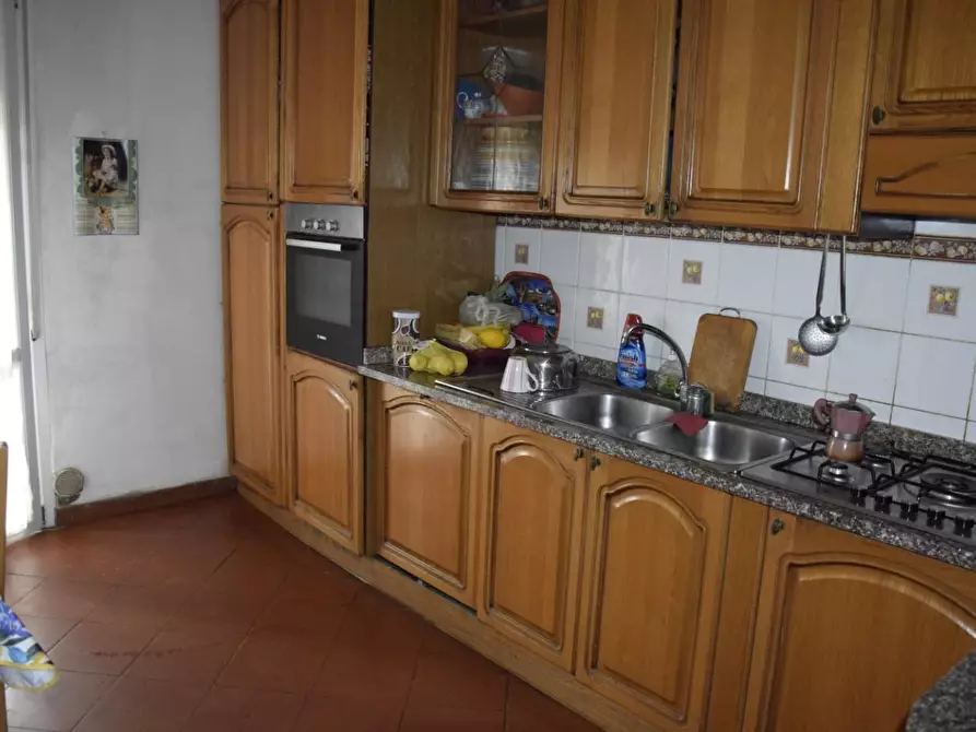 Immagine 5 di Appartamento in vendita  a Carrara