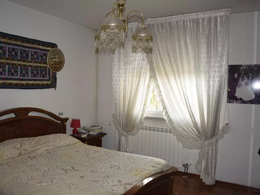 Immagine 10 di Appartamento in vendita  a Carrara