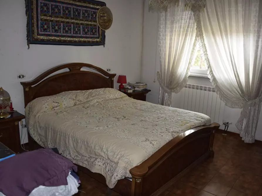 Immagine 26 di Appartamento in vendita  a Carrara