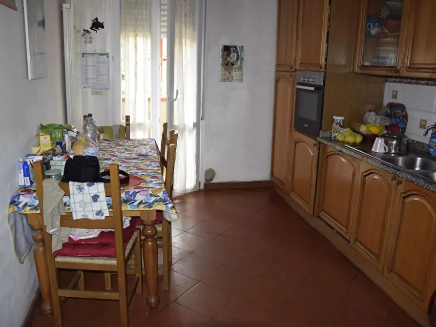 Immagine 4 di Appartamento in vendita  a Carrara