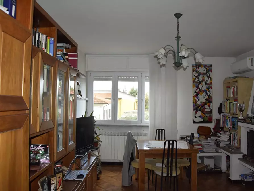 Immagine 24 di Appartamento in vendita  a Carrara