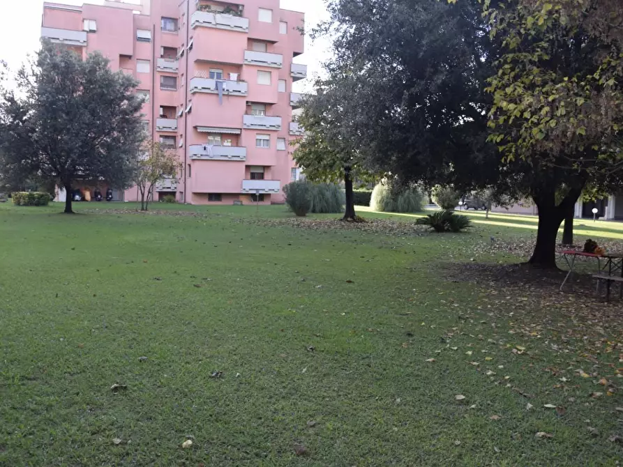 Immagine 22 di Appartamento in vendita  a Carrara