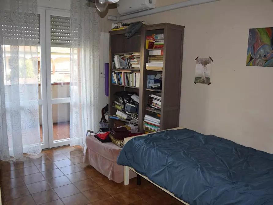 Immagine 11 di Appartamento in vendita  a Carrara