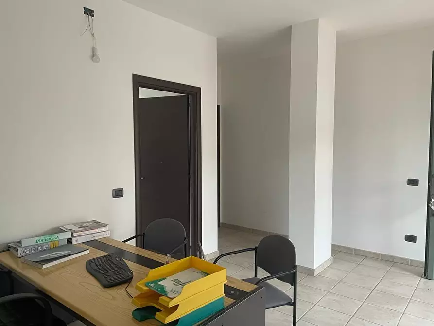 Immagine 5 di Ufficio in vendita  a Massa