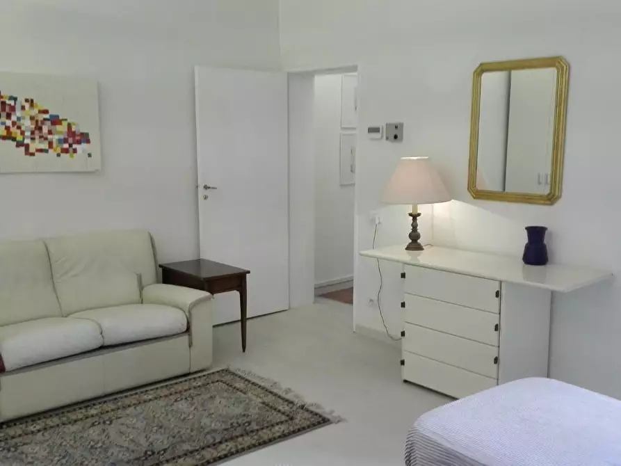 Immagine 1 di Appartamento in affitto  a Siena