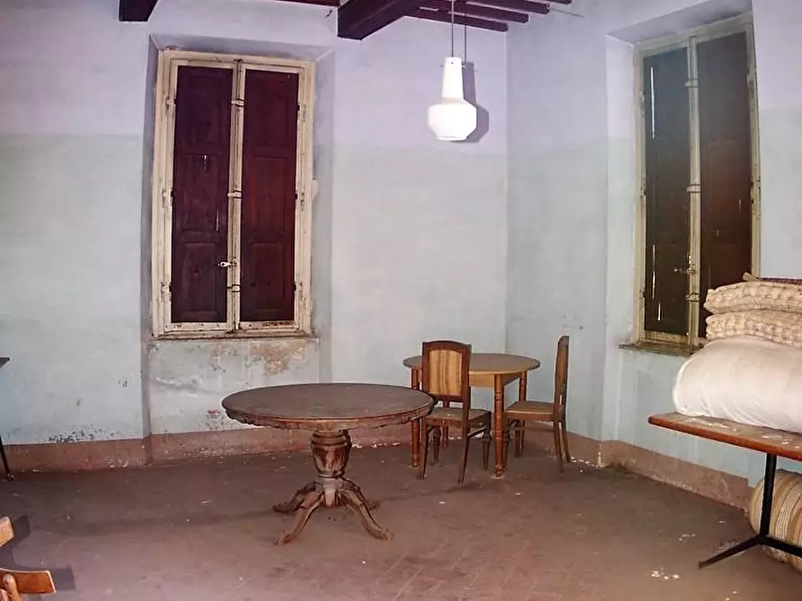 Immagine 5 di Palazzo in vendita  a Lucca