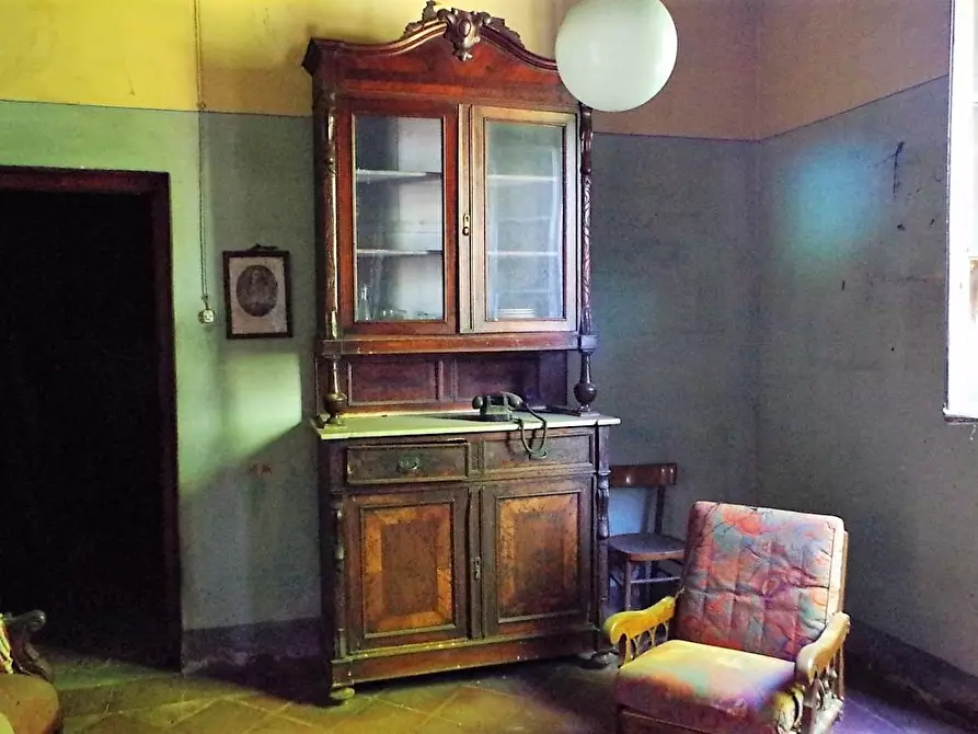 Immagine 8 di Palazzo in vendita  a Lucca