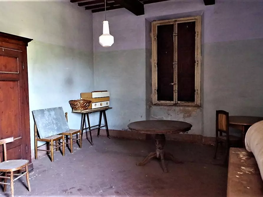 Immagine 14 di Palazzo in vendita  a Lucca