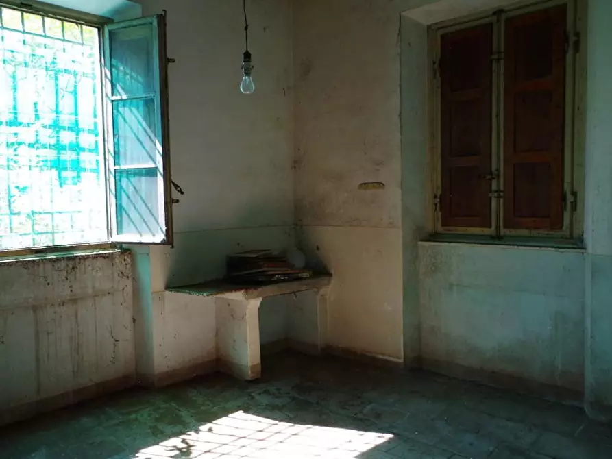 Immagine 17 di Palazzo in vendita  a Lucca