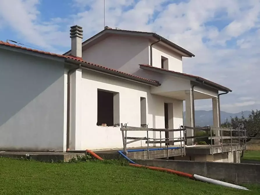 Immagine 2 di Casa indipendente in vendita  a Larciano