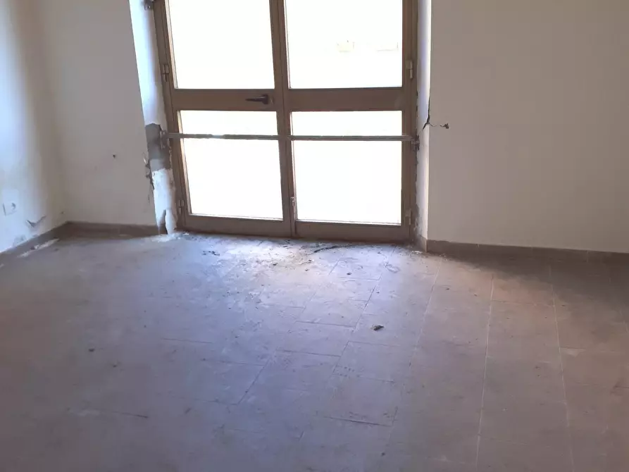 Immagine 4 di Laboratorio in affitto  a Santa Maria A Monte