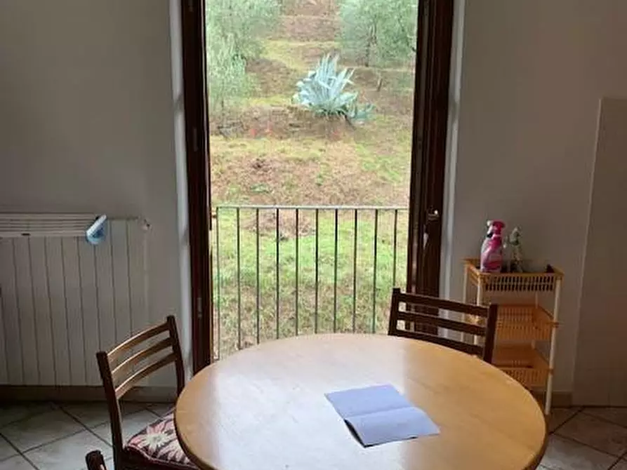 Immagine 12 di Appartamento in vendita  a Massa E Cozzile