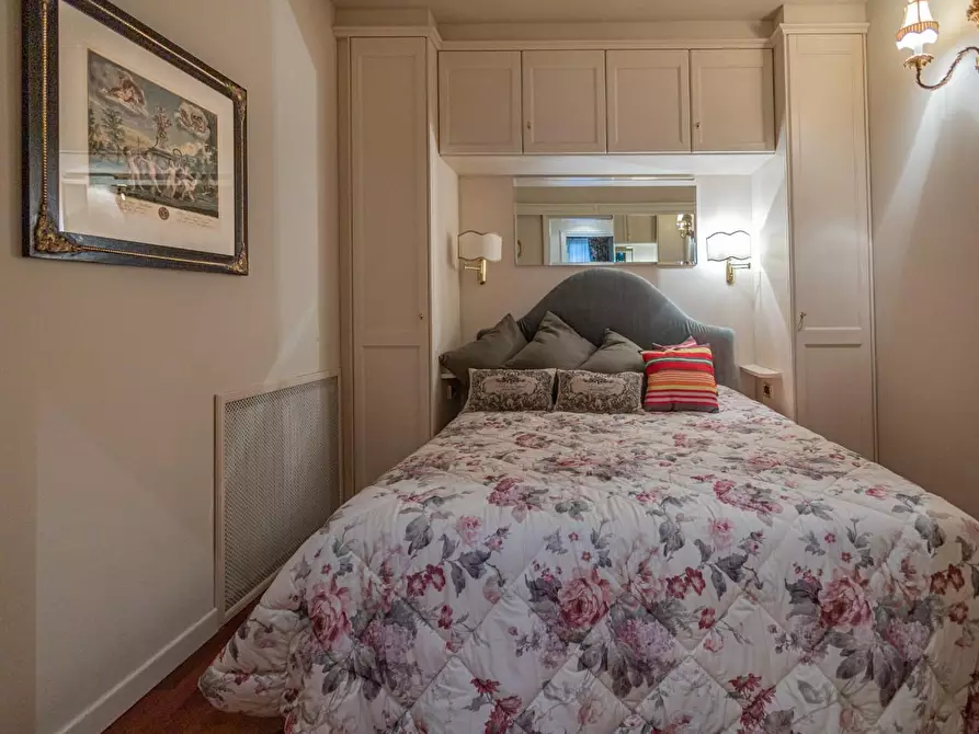 Immagine 32 di Villa in vendita  a Fucecchio