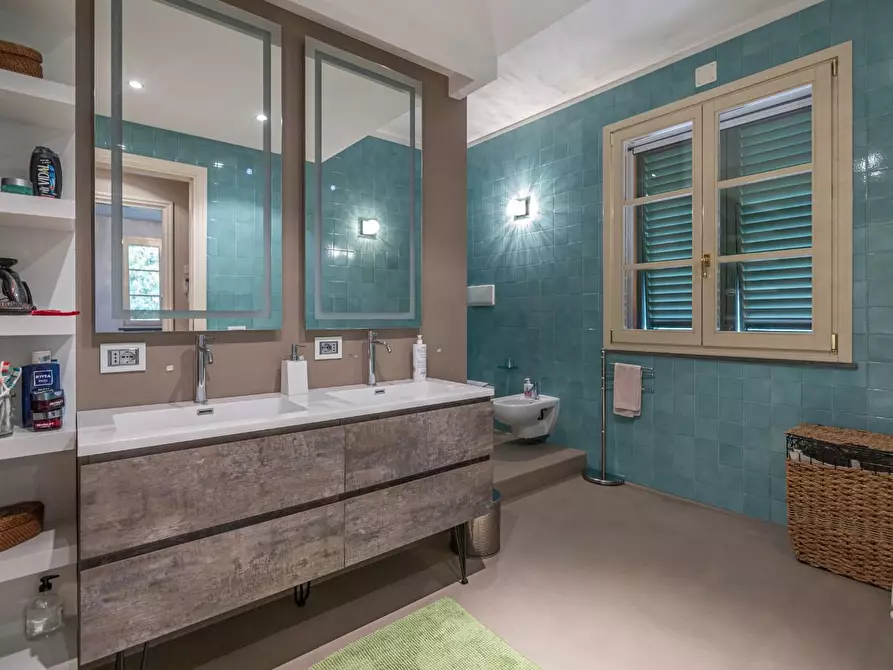 Immagine 37 di Villa in vendita  a Fucecchio