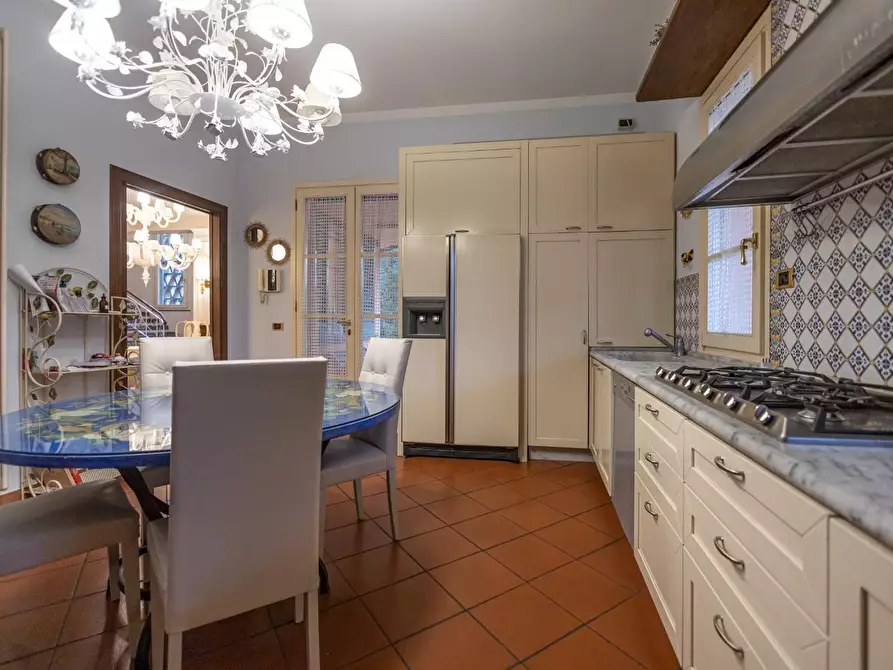 Immagine 8 di Villa in vendita  a Fucecchio