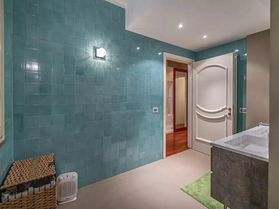 Immagine 40 di Villa in vendita  a Fucecchio