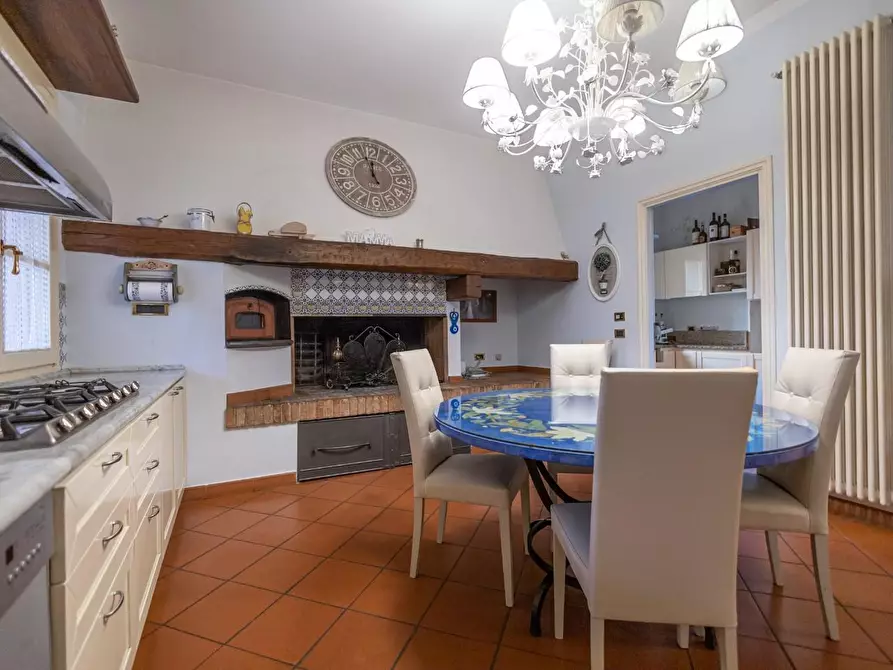 Immagine 9 di Villa in vendita  a Fucecchio