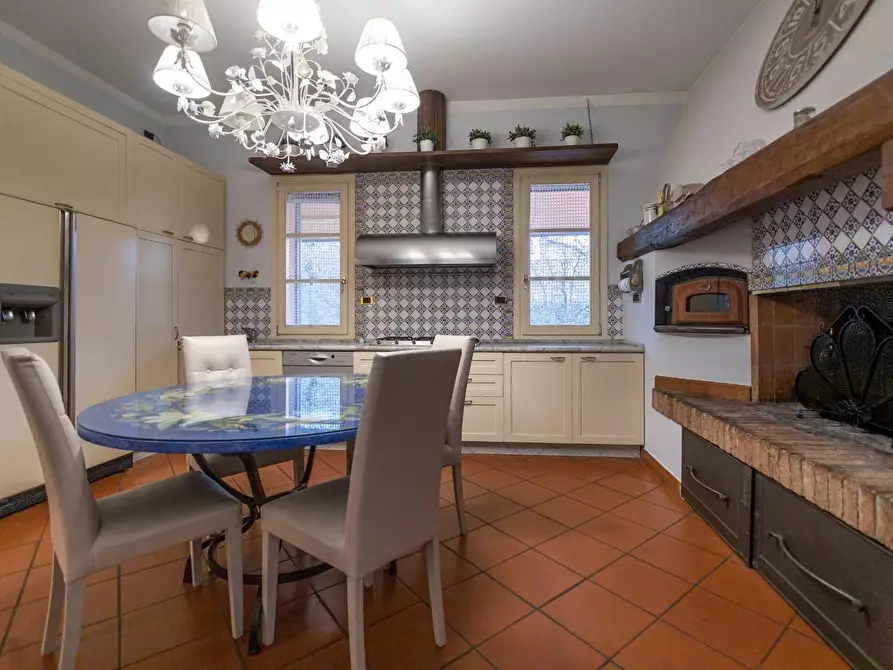 Immagine 7 di Villa in vendita  a Fucecchio