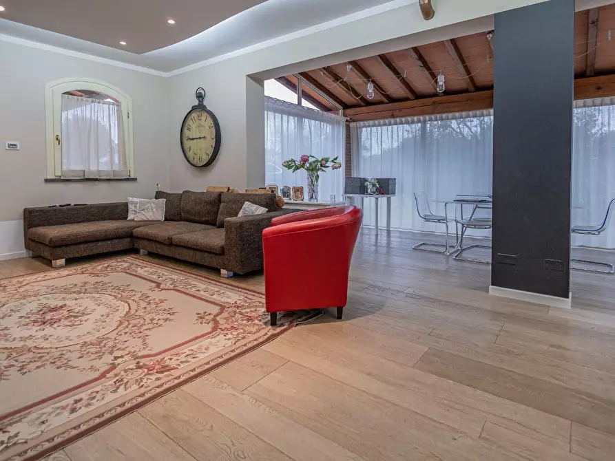 Immagine 18 di Villa in vendita  a Fucecchio