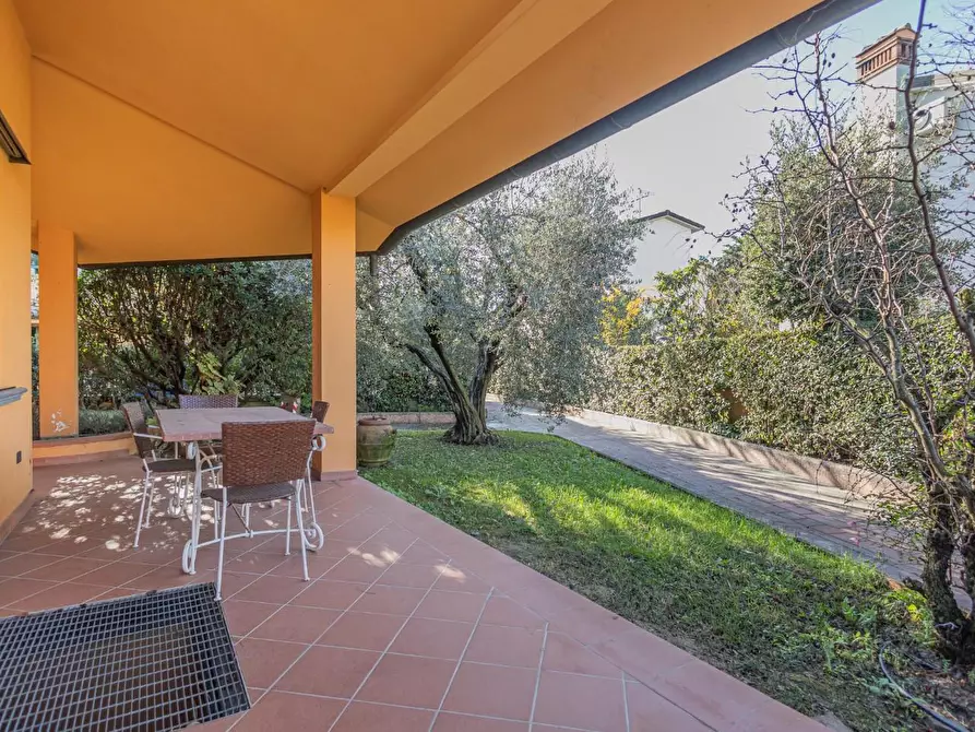 Immagine 51 di Villa in vendita  a Fucecchio