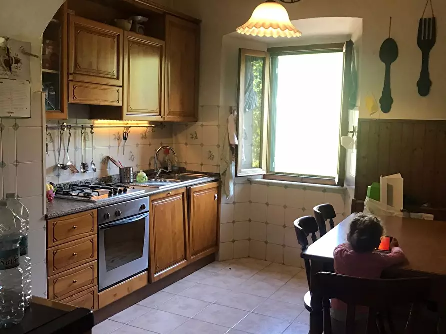 Immagine 3 di Appartamento in vendita  a Carrara