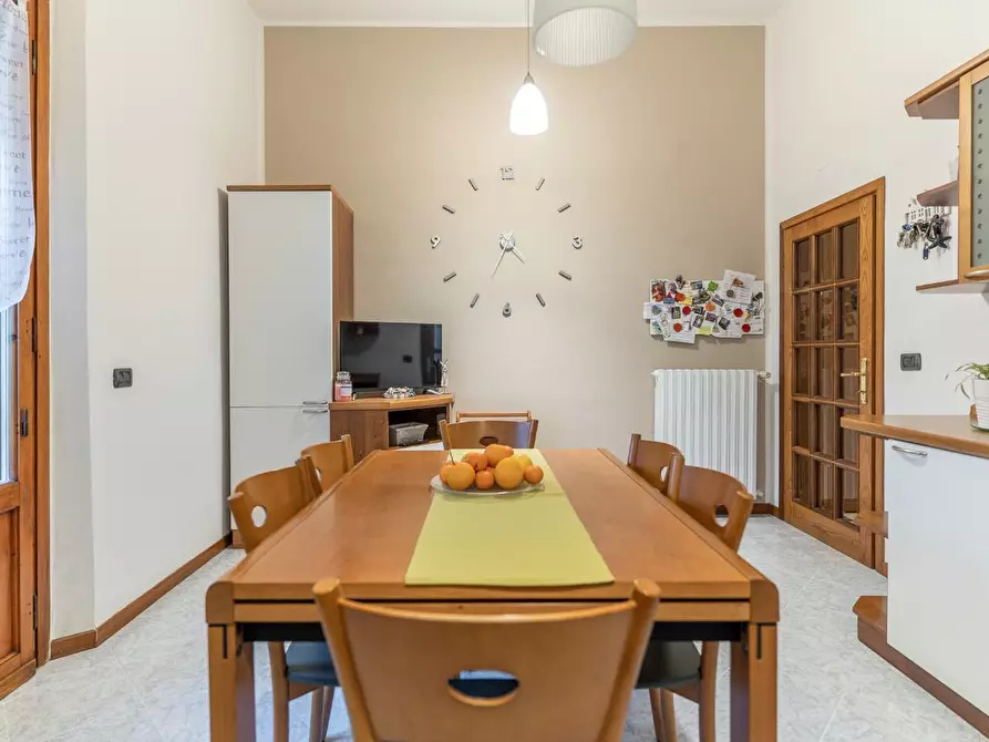 Immagine 16 di Appartamento in vendita  a Capraia E Limite