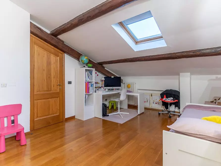 Immagine 39 di Appartamento in vendita  a Capraia E Limite