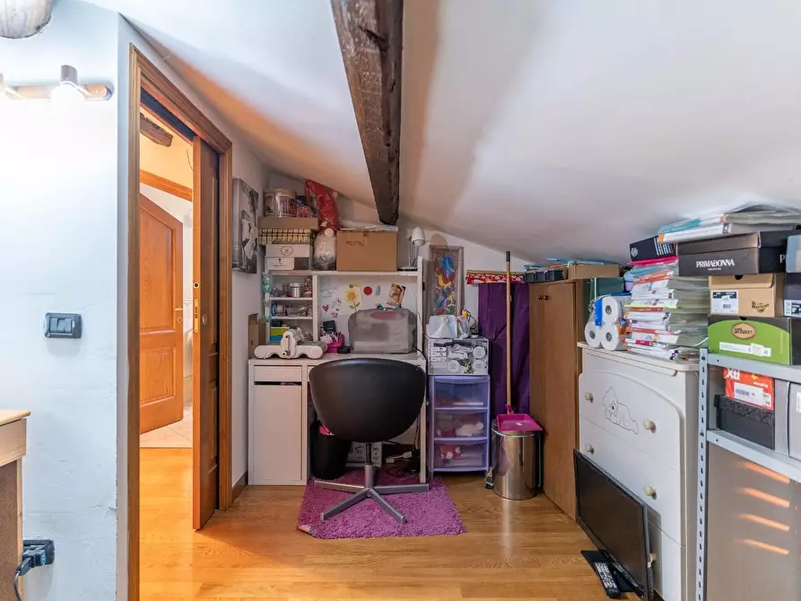 Immagine 42 di Appartamento in vendita  a Capraia E Limite