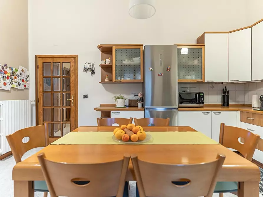 Immagine 22 di Appartamento in vendita  a Capraia E Limite