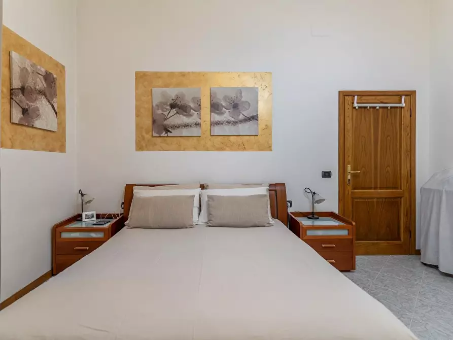 Immagine 26 di Appartamento in vendita  a Capraia E Limite