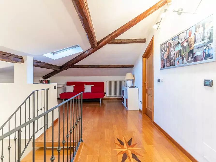 Immagine 33 di Appartamento in vendita  a Capraia E Limite