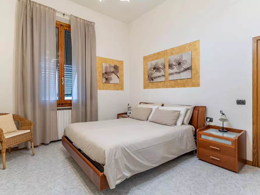 Immagine 25 di Appartamento in vendita  a Capraia E Limite