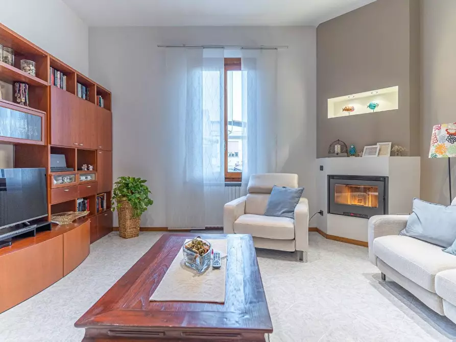 Immagine 8 di Appartamento in vendita  a Capraia E Limite