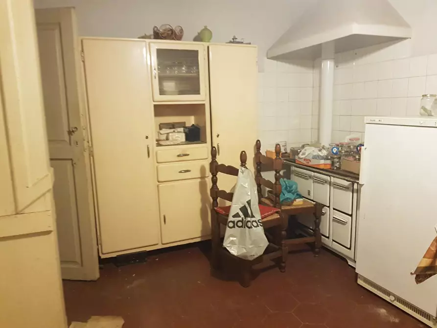 Immagine 16 di Casa colonica in vendita  a Calci
