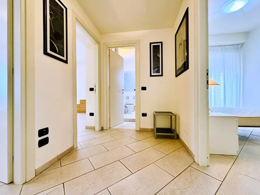 Immagine 17 di Appartamento in vendita  a Viareggio