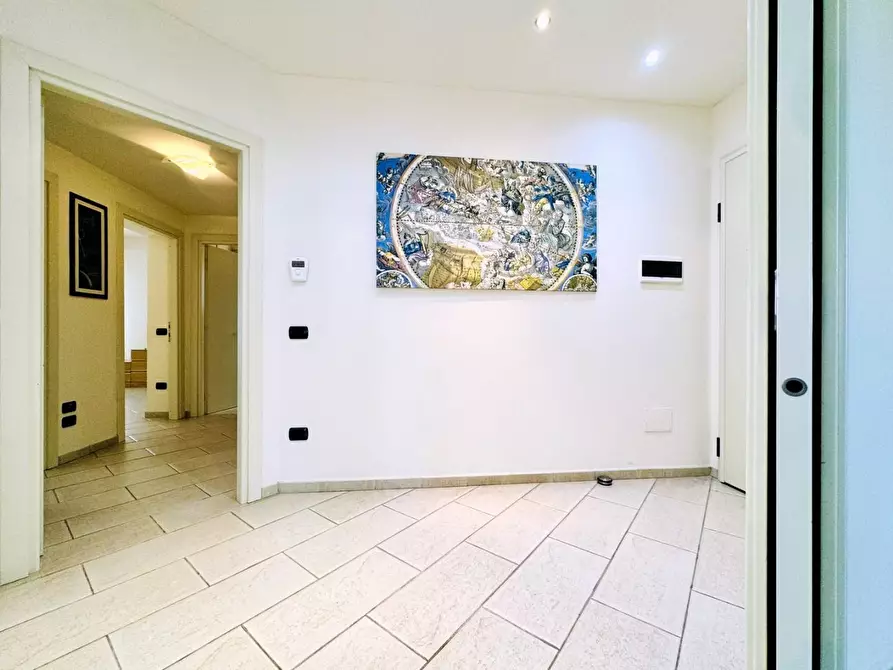 Immagine 16 di Appartamento in vendita  a Viareggio