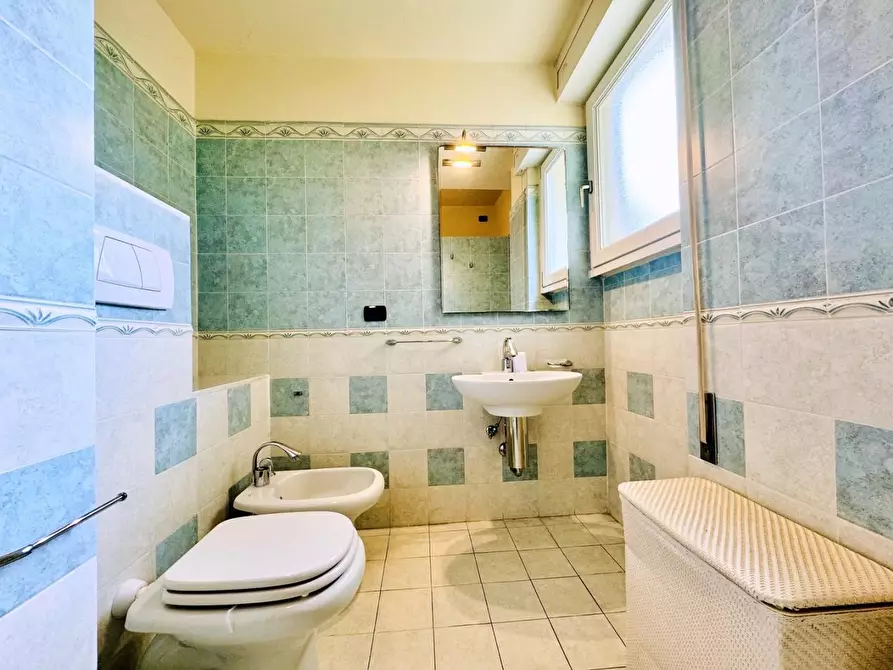 Immagine 28 di Appartamento in vendita  a Viareggio