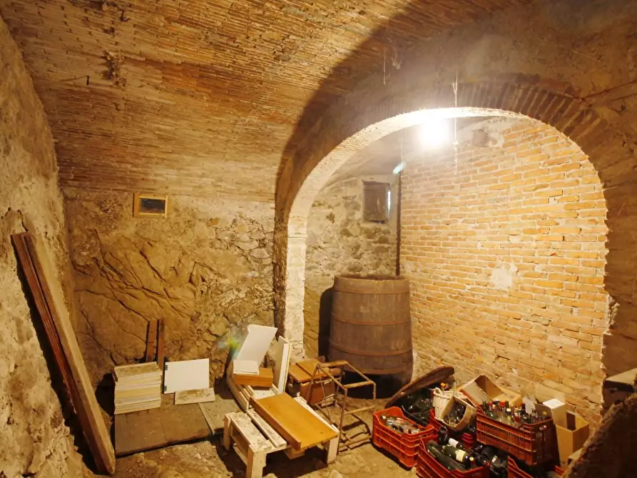 Immagine 21 di Casa colonica in vendita  a Larciano