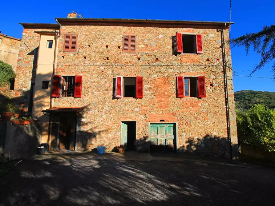 Immagine 25 di Casa colonica in vendita  a Larciano