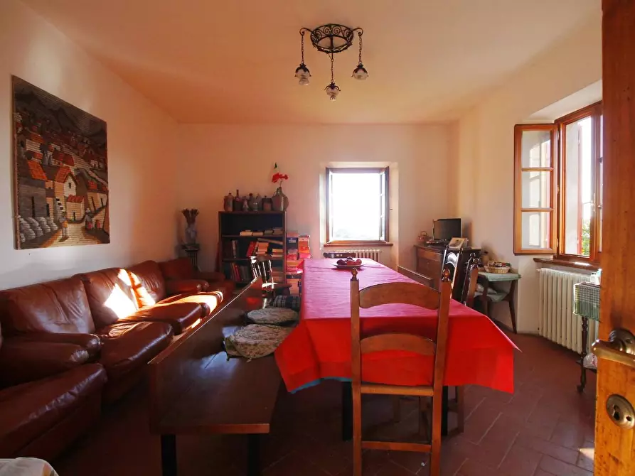 Immagine 6 di Casa colonica in vendita  a Larciano