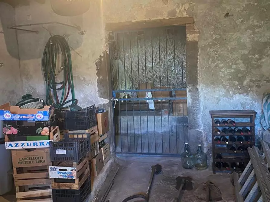 Immagine 12 di Rustico / casale in vendita  a Lucca