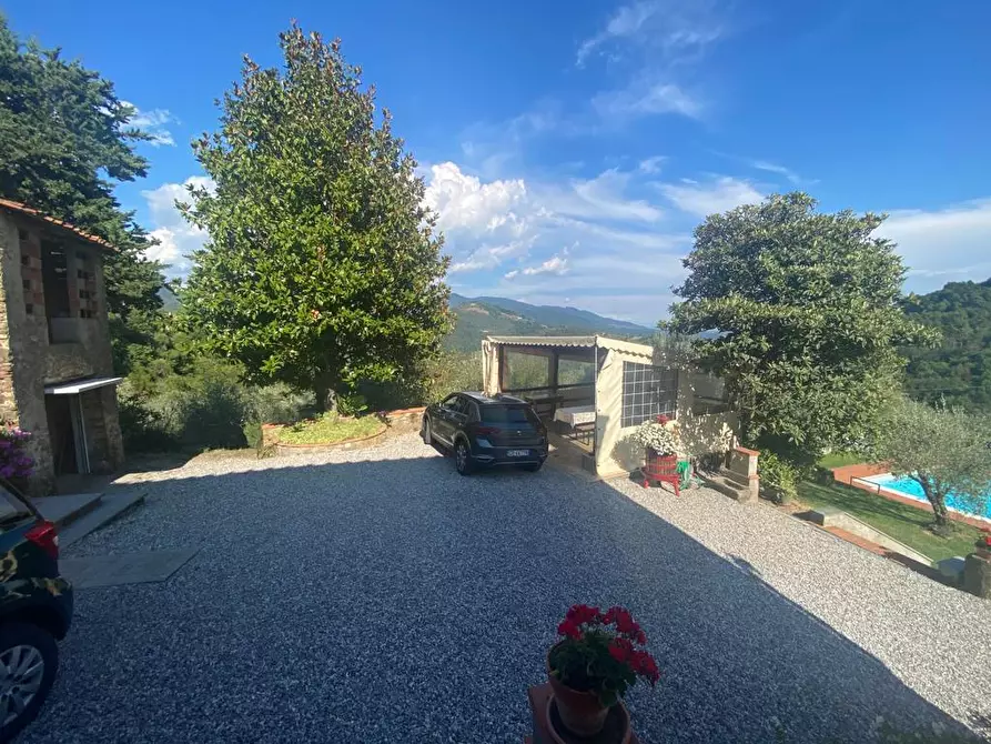 Immagine 24 di Rustico / casale in vendita  a Lucca