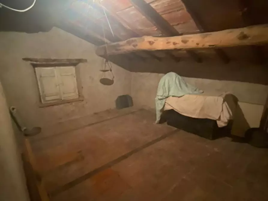 Immagine 23 di Rustico / casale in vendita  a Lucca