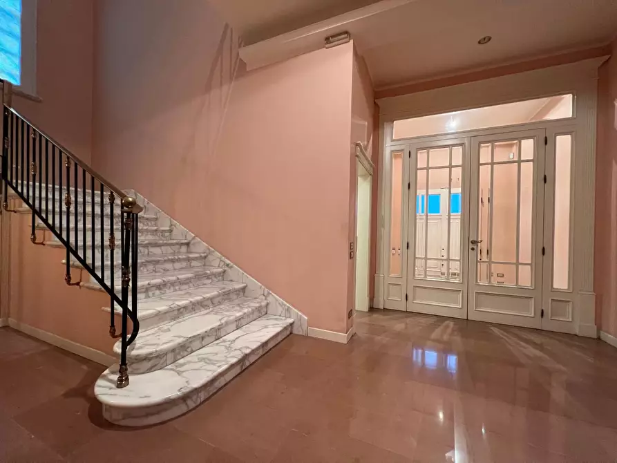 Immagine 33 di Villa in vendita  a Empoli