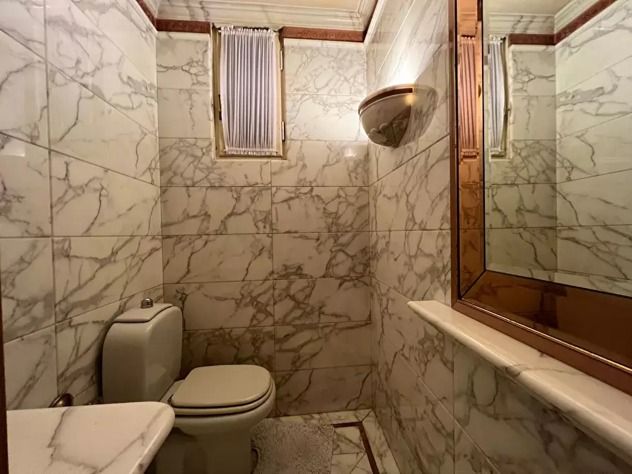 Immagine 38 di Villa in vendita  a Empoli