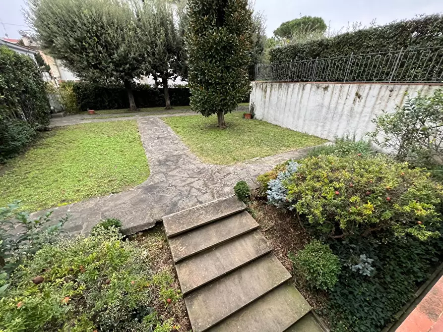 Immagine 32 di Villa in vendita  a Empoli